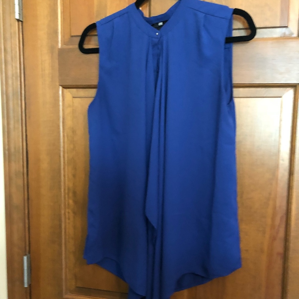 Blue sleeveless h&m blouse
